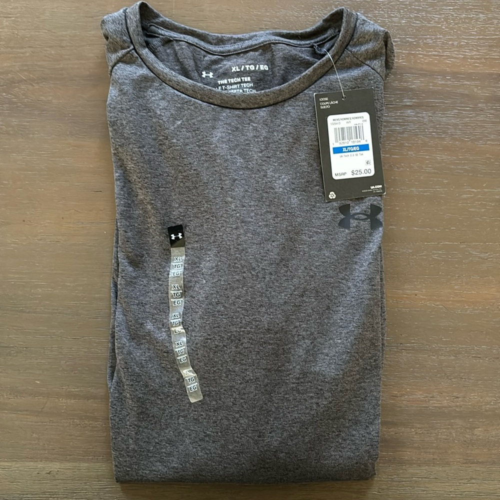 Men’s XL Under Armour T-shirt. Never been worn. Tags on.